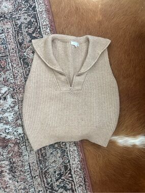 Ribbed Zip-Neck Sweater Vest in Light Beige